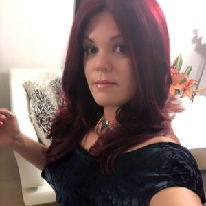 Meet your Posher, Dianey